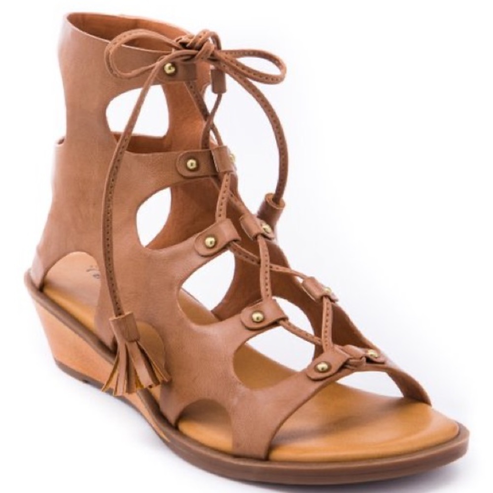Baretraps Zander Lace Up Comfort Sandals